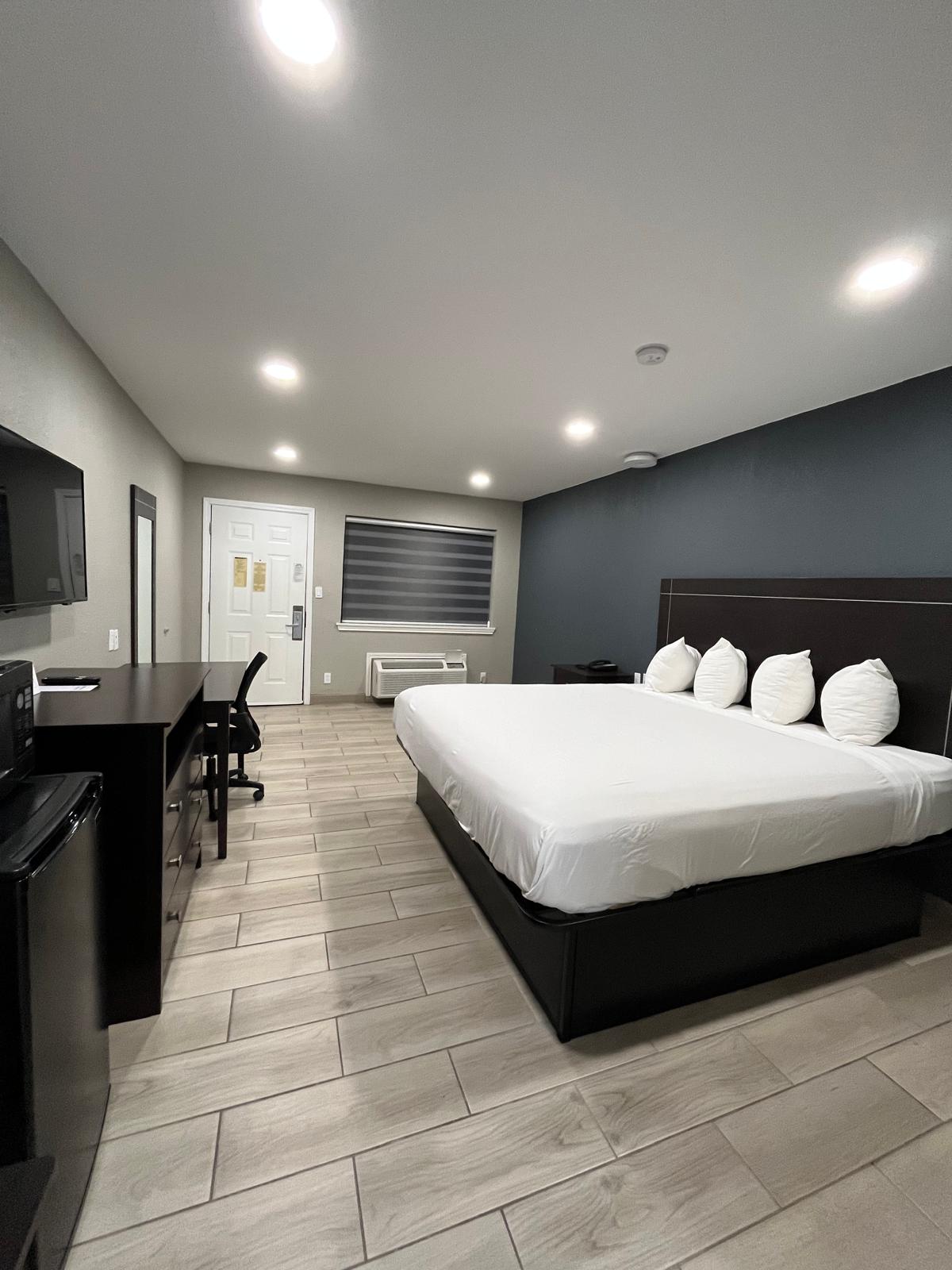 King Room – Non-Smoking at Falcon Executive Inn in Zapata