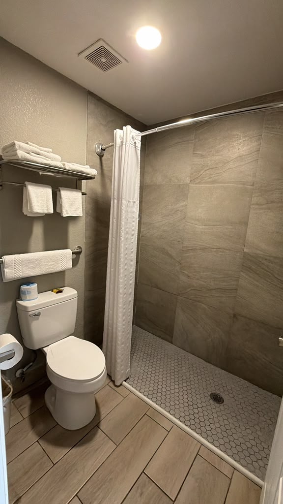 Falcon Executive Inn Photo - Falcon Executive Inn in Zapata